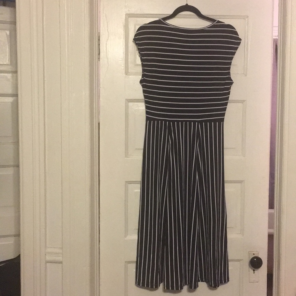Stripped Dress - Picture 2 of 4